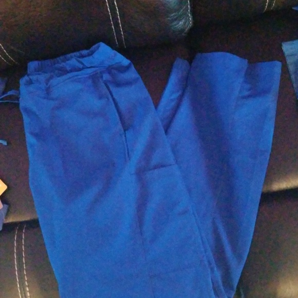 Scrub bottoms size m - Picture 3 of 4